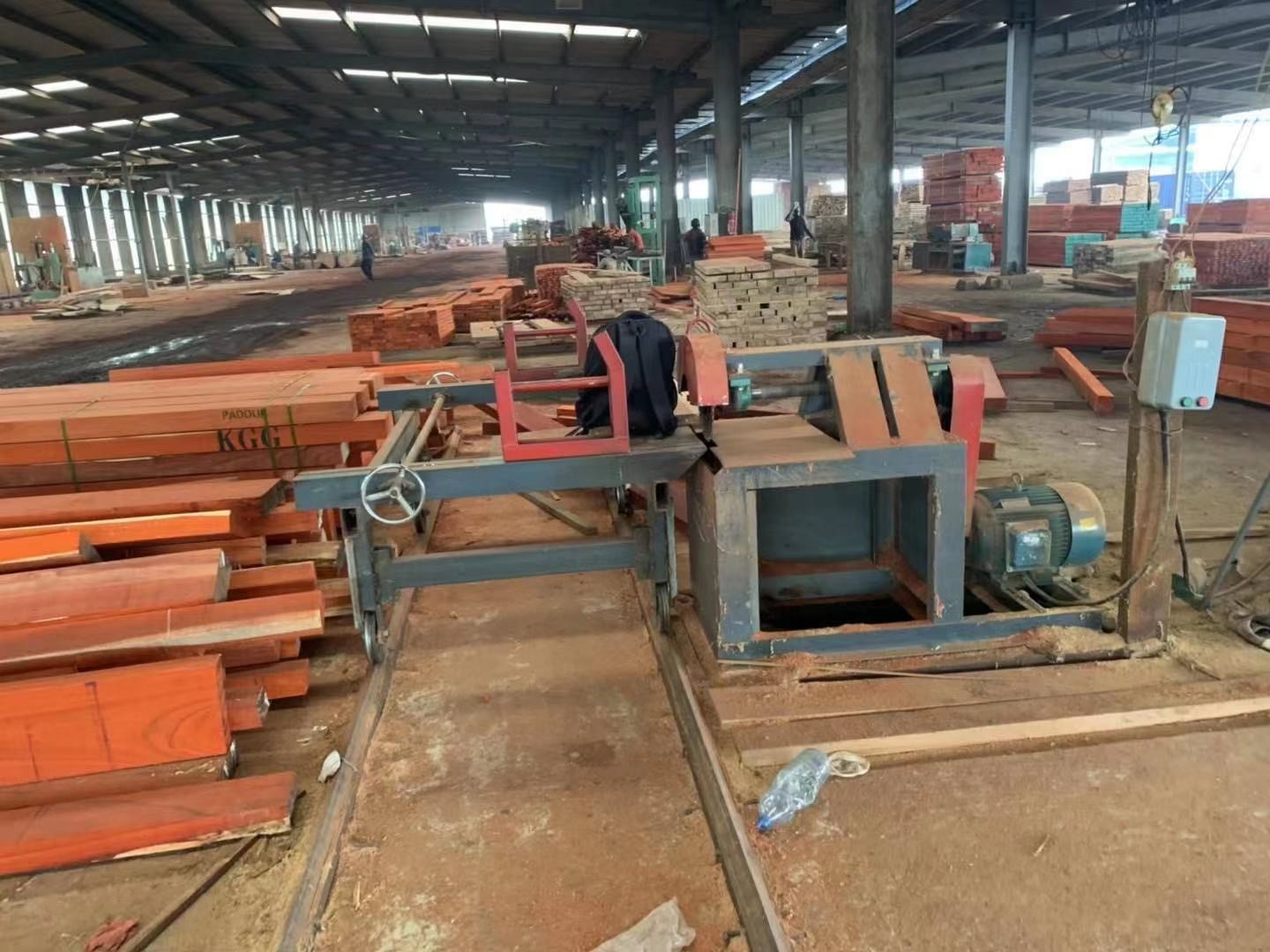 43 Inch Saw Wheel Sawmill Heavy Big Wood Band Saw Machine Forestry Machinery