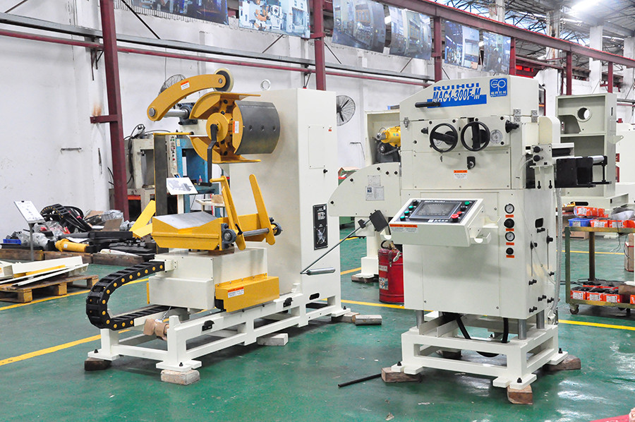 Press Machine Automatic Steel Coil Line NC Straightener Feeder