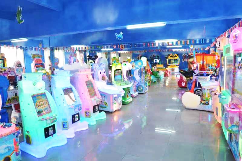 42LCD Dynamic Car Racing Game Machine Super Cars Arcade Game Humanity Design