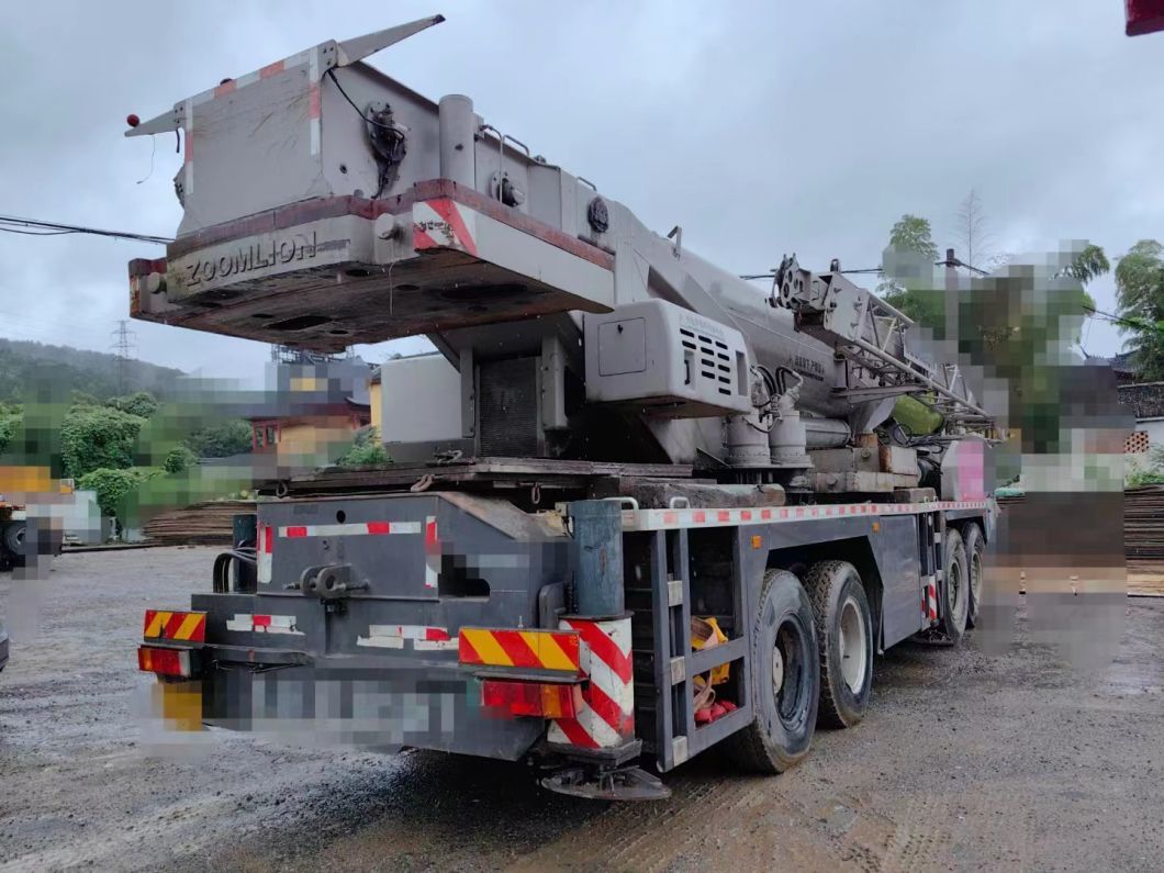 Zoomlion Mobile Truck Crane 80 Tons of Factory Inventory Clearance Discount Sale