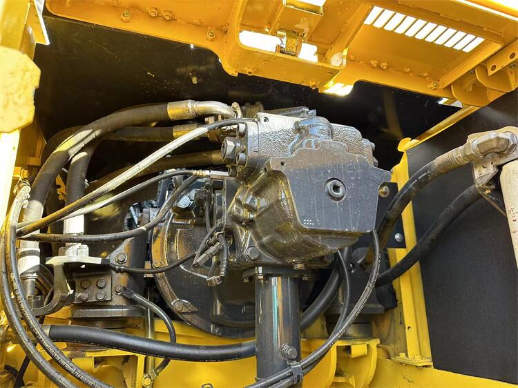 Japan Made Used Komatsu PC300 PC300-7 Excavator Original Hydraulic Pump Included