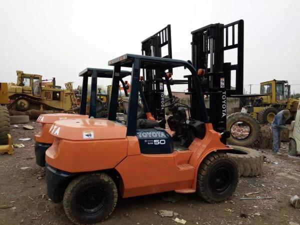 Buy cheap Two Units Second Hand Forklifts , 5 Ton Used Electric Forklift New Paint from wholesalers