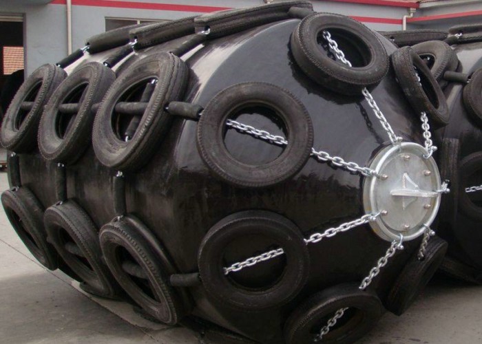Vessels Anti Tearing Dia 4.5m Foam Filled Fender Polyurea Coating