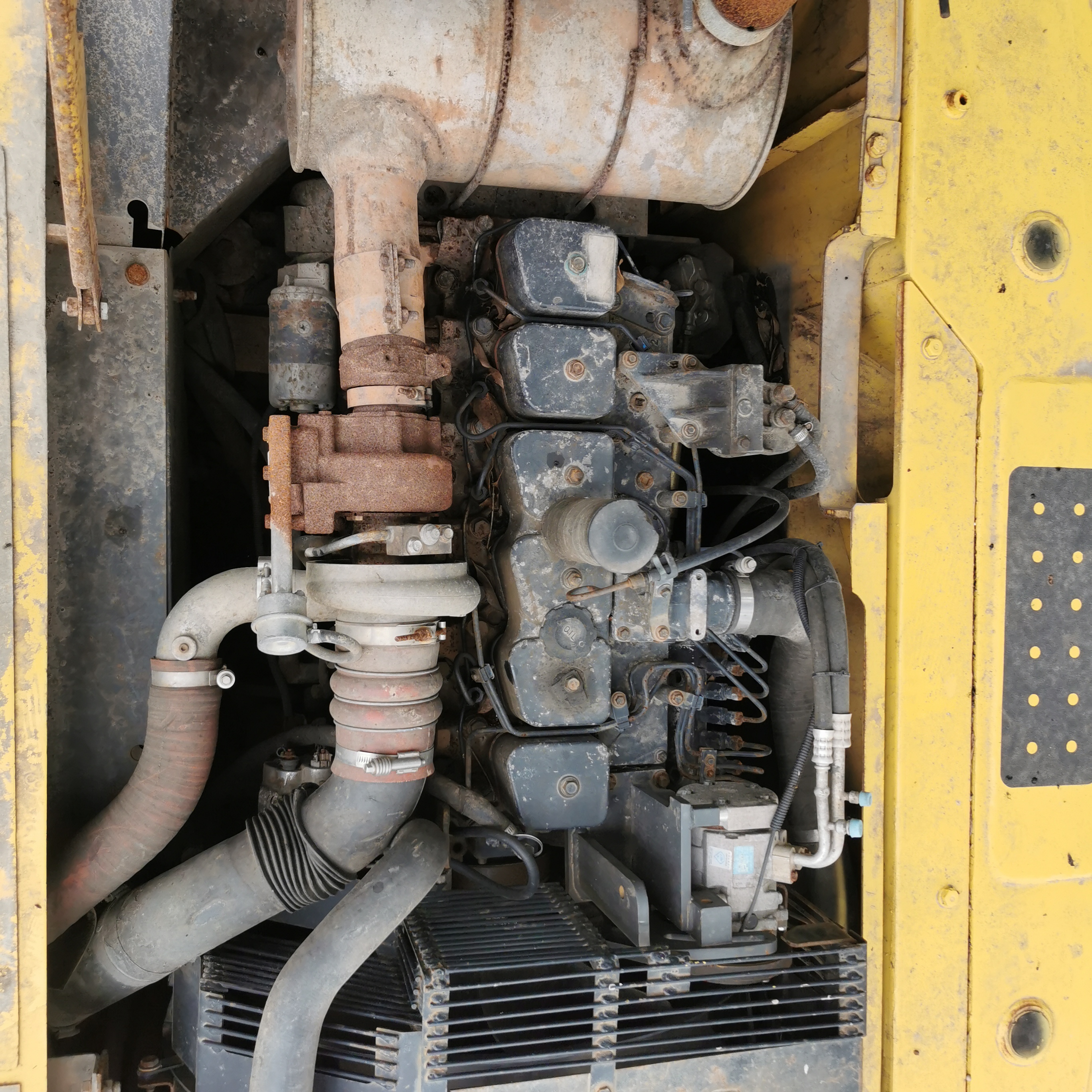 Good Condition Used Japanese Crawler Excavator Kumatsu PC200 in Shanghai
