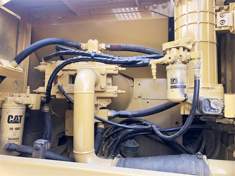 Original Hydraulic Valve Used Cat325B Crawler Chain Excavator for Construction