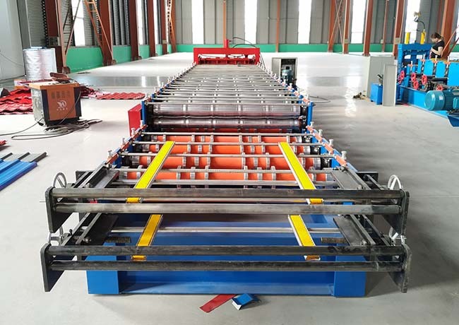 Hydraulic Auto Color Steel Roll Forming Machine , Roof Panel Roll Forming Machine