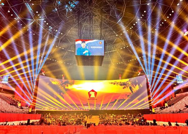 Buy cheap Indoor SMD Full Color HD P4.81 Stage Led Rental Screen For Concert Video Wall Panels from wholesalers
