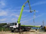 2.6mm Vibrating Amplitude 2013 Zoomlion 52m Concrete Pump on Benz Semi-Dry