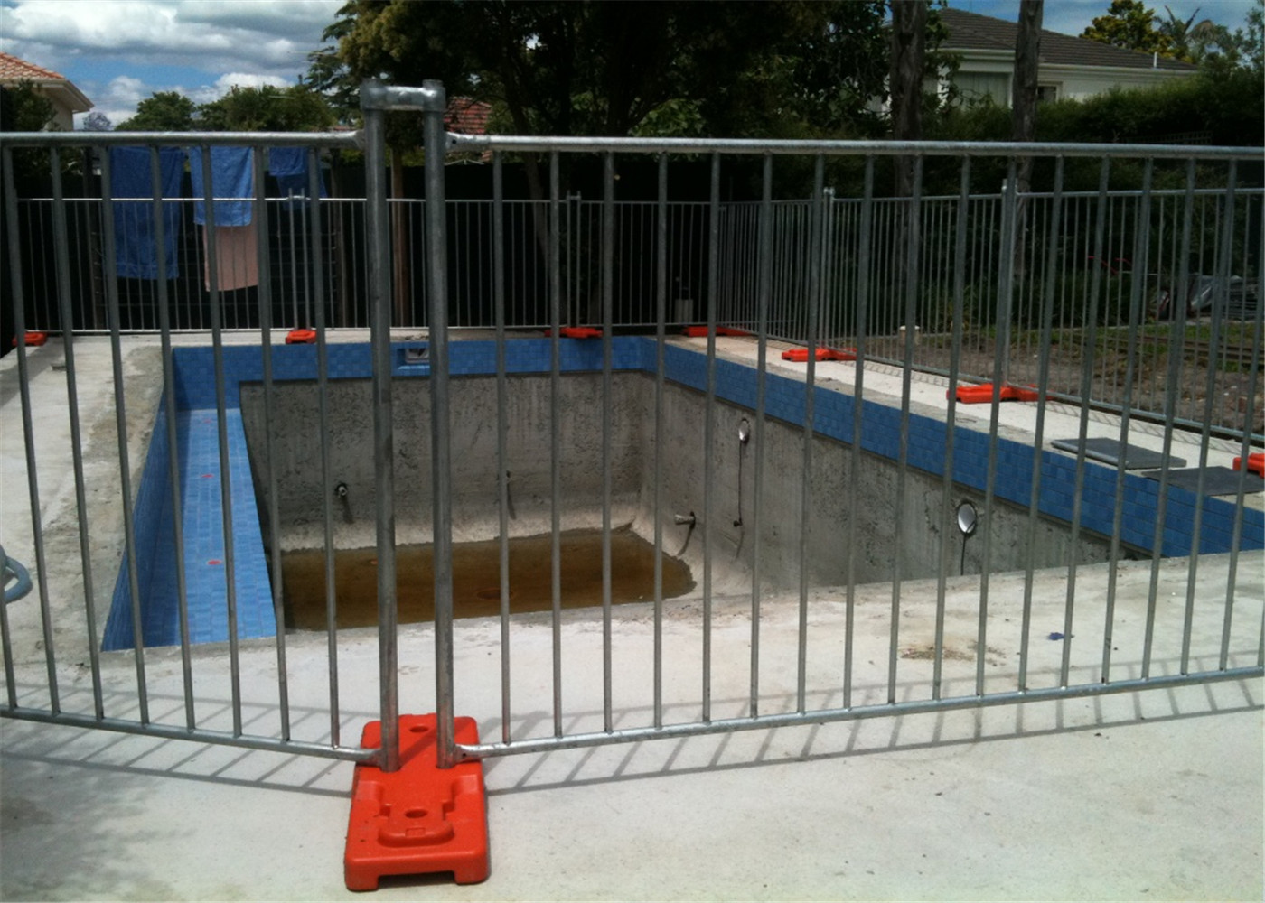 42 Microns Non Permanent Pool Fence , Zinc Coated Temporary Pool Barrier