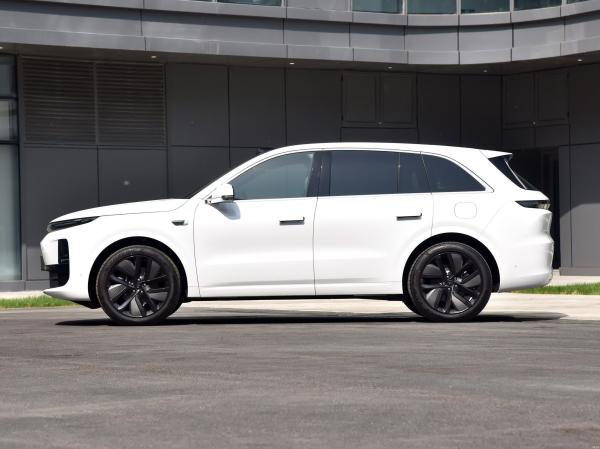 Buy cheap Lixiang L6 Pure Electric Extended Range Energy 5 Door 5 Seater SUV 2024 model Level 2 from wholesalers
