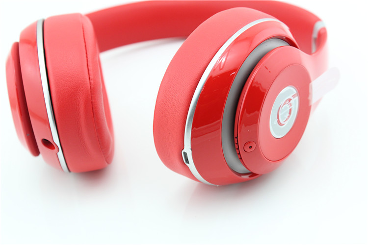 Beats by Dr. Dre Studio 2 2.0 Headphones Over-Ear Noise Cancellation Headband Red