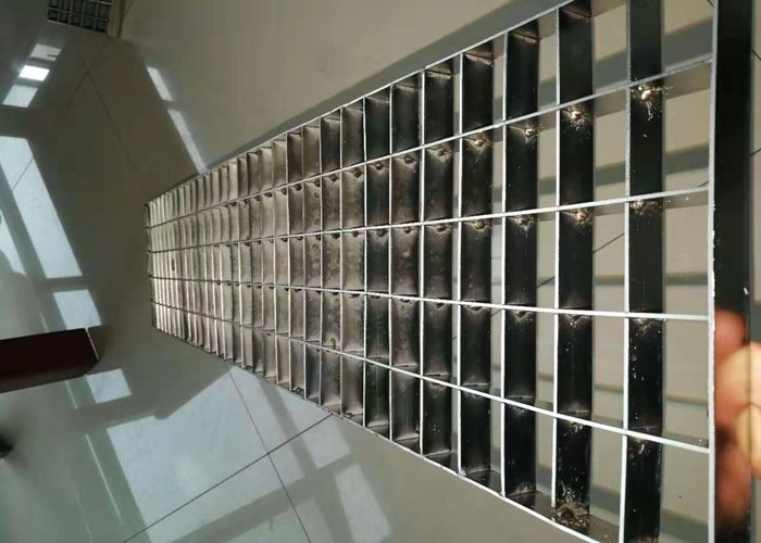 Stainless Steel 316 Galvanized Bar Grating Non Flammable metal grating platform