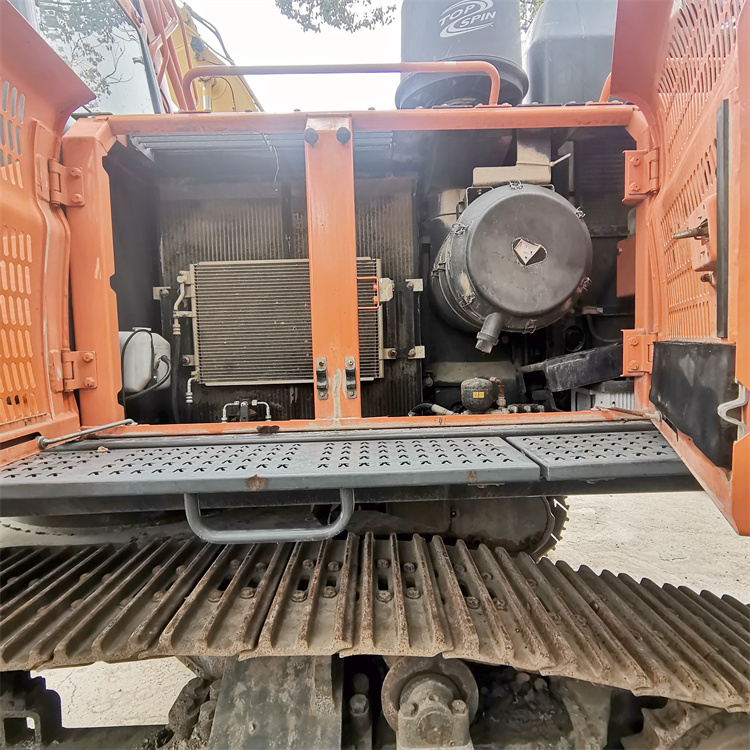DOOSAN530 Secondhand Excavator with 3.2m3 Bucket Capacity Original Hydraulic Cylinder