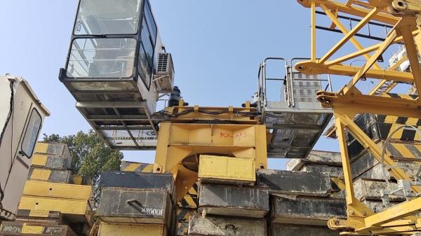 Yellow Zoomlion Used Tower Crane 7020-12 Flat Head Tower for Your Construction
