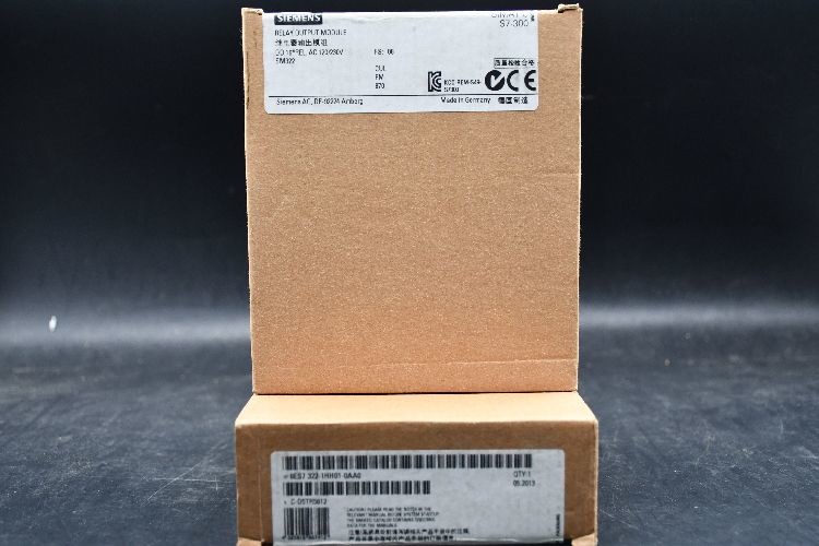Siemens Digital I/O Module for use with SIMATIC S7-300 Series, 125 x 40 x 120 mm, Digital, Relay, SIMATIC S7-300