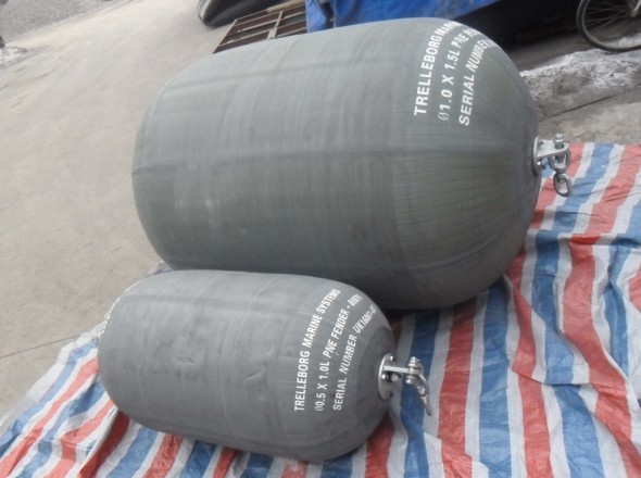 pneumatic yokohama fender