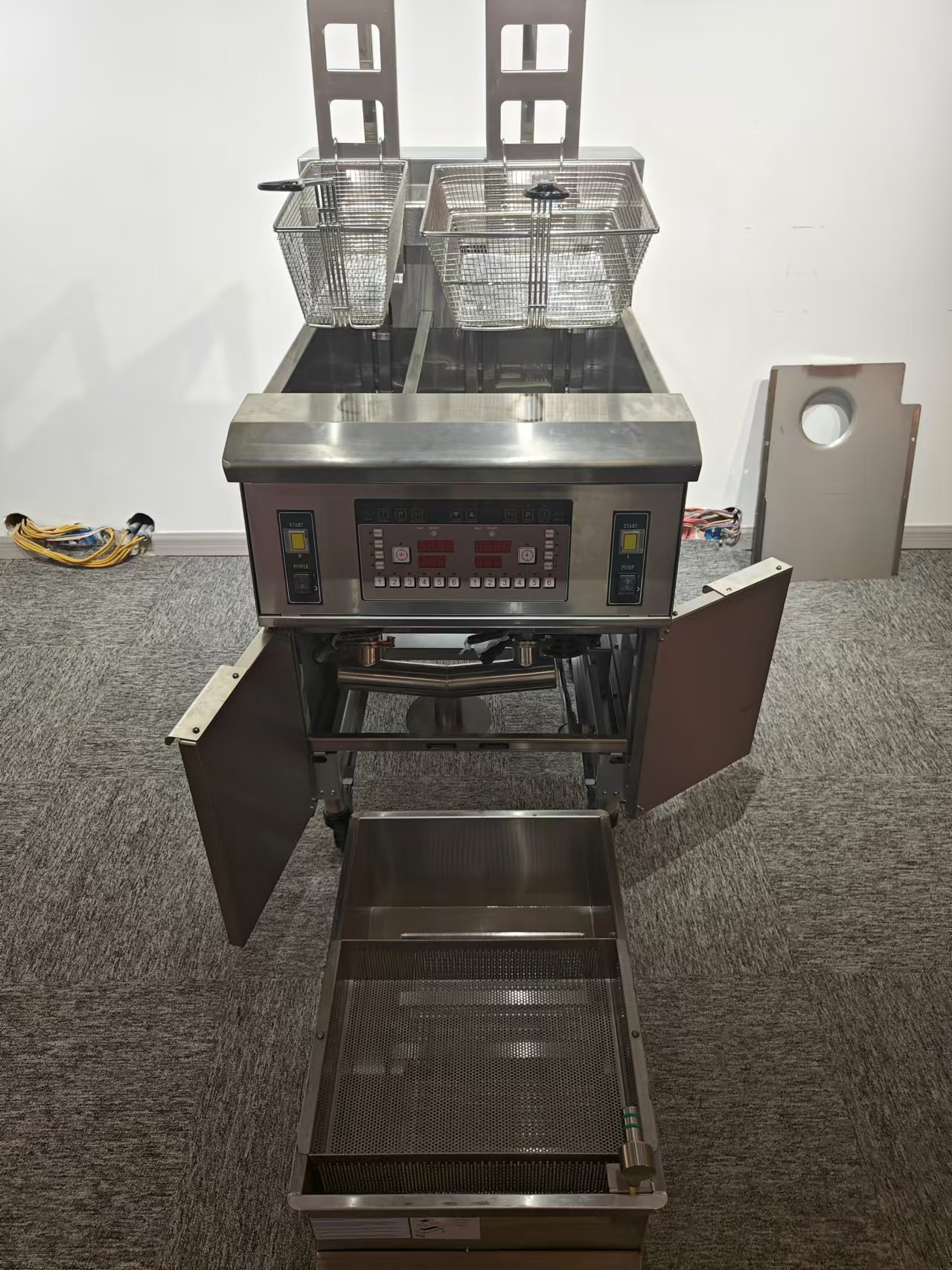 electric two pots 3 baskets 21.5L+11.6L with oil filter system chips open deep fryer