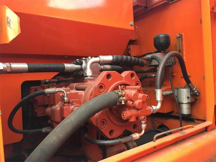 Used Doosan DH220LC-7 Crawler Excavator 21400KG Operating Weight 3.3 m Transport Width
