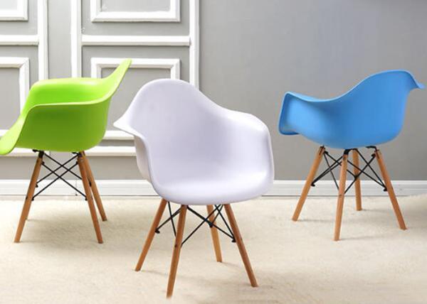 Buy cheap Carefully Crafted Wooden Leg Dining Chair , Plastic And Wood Dining Chairs from wholesalers