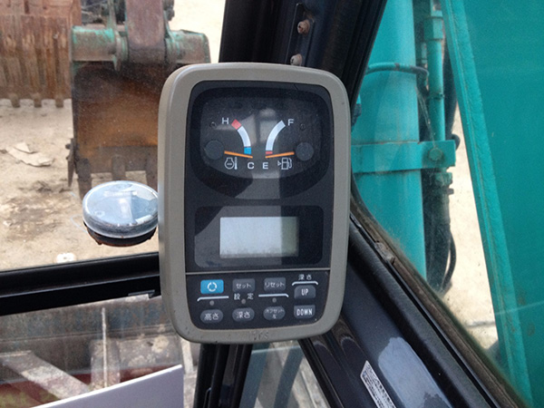 Kobelco SK200 Used/second hand Crawler Excavator Japanese engine Kobelco75 SK75 Kobelco 75 on excellent condition