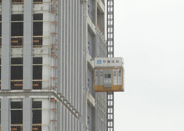 Buy cheap Yellow Vertical Lifting Materials 450m Construction Hoist Elevator from wholesalers