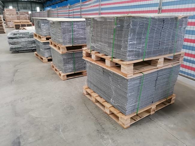 4mm Galvanized Welded Gabion Box Stone Cages Gabion Fence System