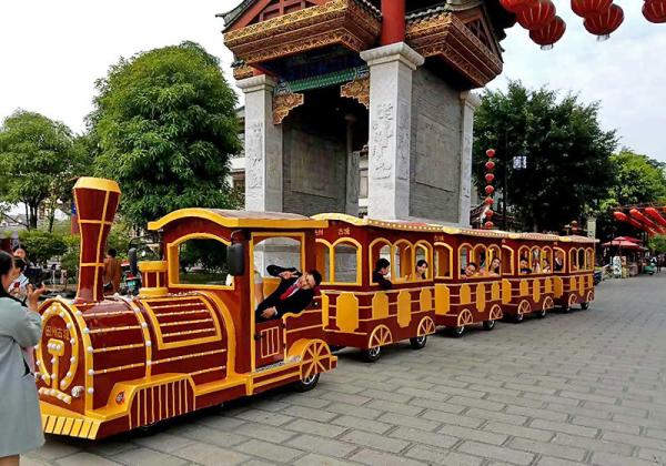 Buy cheap 72 Persons Trackless Kiddie Train Electric Mini Train Full Floating Half Shaft from wholesalers