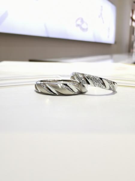 Buy cheap Little Diamond Water Ripple 18K Customised Couple Rings Silver from wholesalers