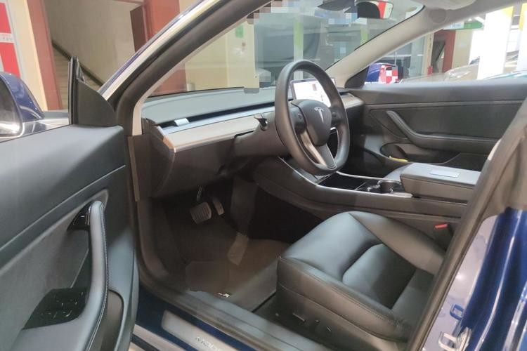 High Speed Adult Large Space Auto Electric Vehicle Car 5 Seats