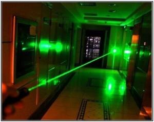 China New Long Distance 1000mw 1W Focusable Green laser pointer the Brightest Burning Laser Light Cigar DHL free shipping on sale