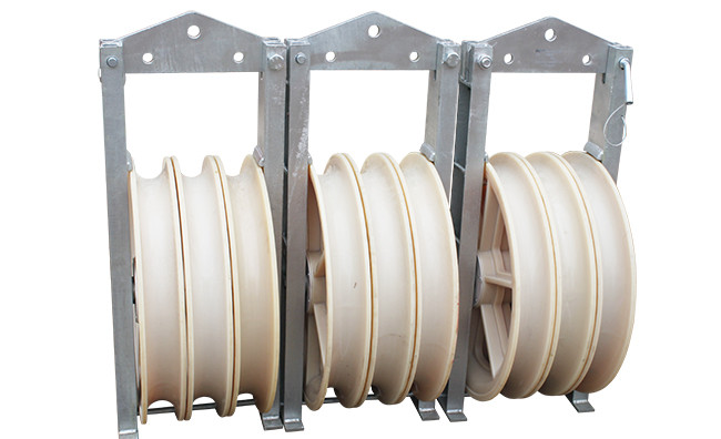 Galvanized Steel Frame Bundled Conductor Pulley Assembly 3 Wheels