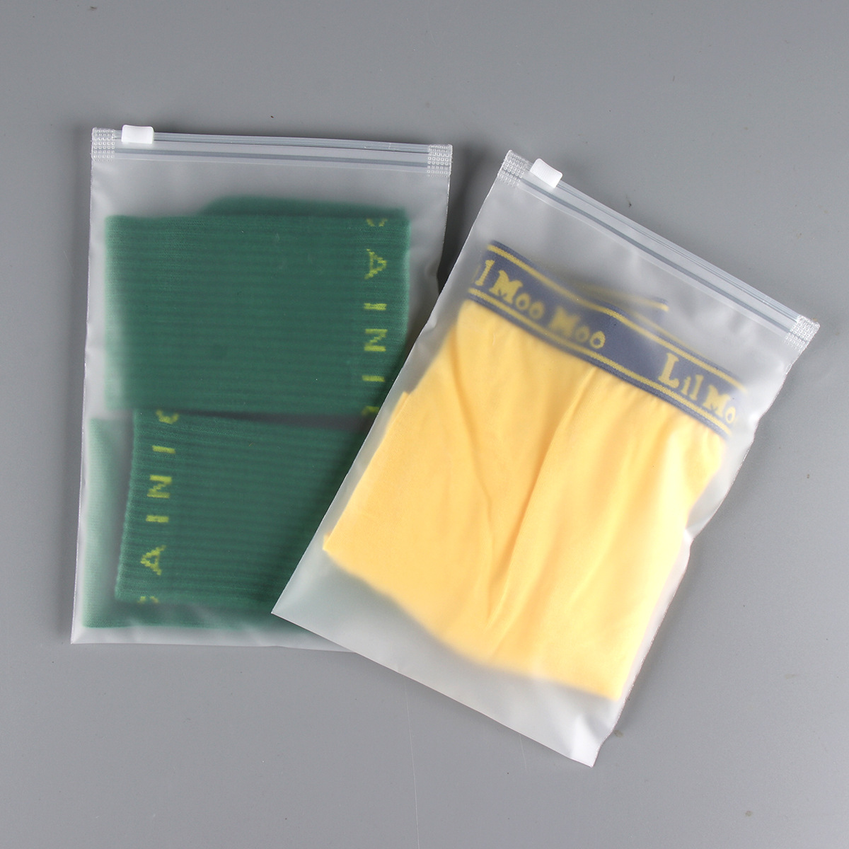 1.8m Laminated Resealable Plastic Packaging Bags Clear Transparent Garment Bags