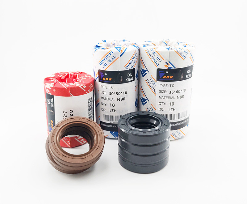 Rotary Engine Oil Seals NBR Double Lips Mechanical Seal Ring