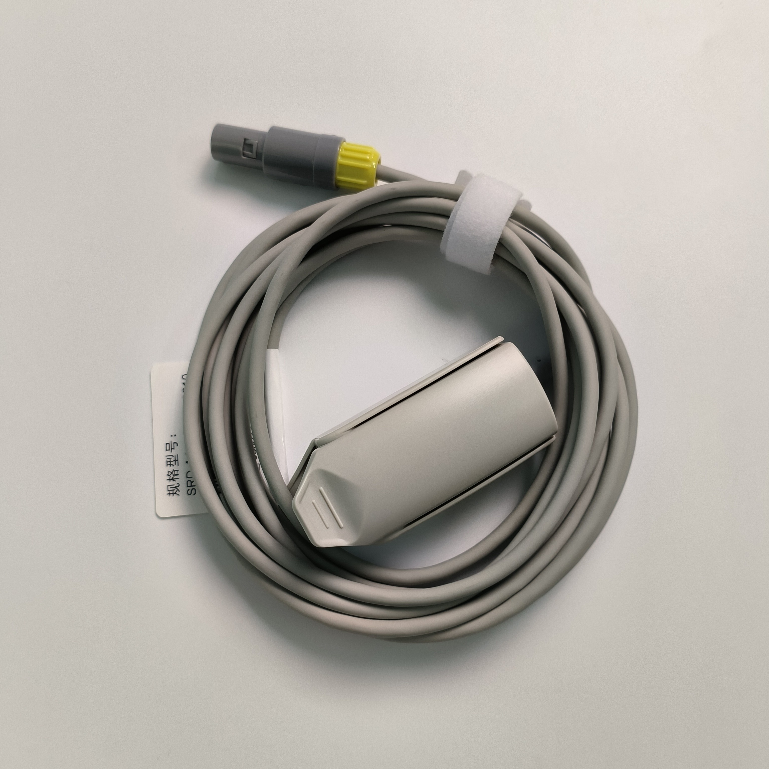 Integrated Adult Finger Clip Blood Oxygen Probe With 5 Needles Yellow Lemo Connector PN 15-100-0010