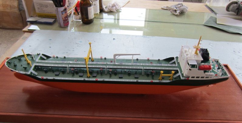 High Precision Toy Cruise Ship Model Oil Tanker Cruise Ship Shaped , Composite PU Material