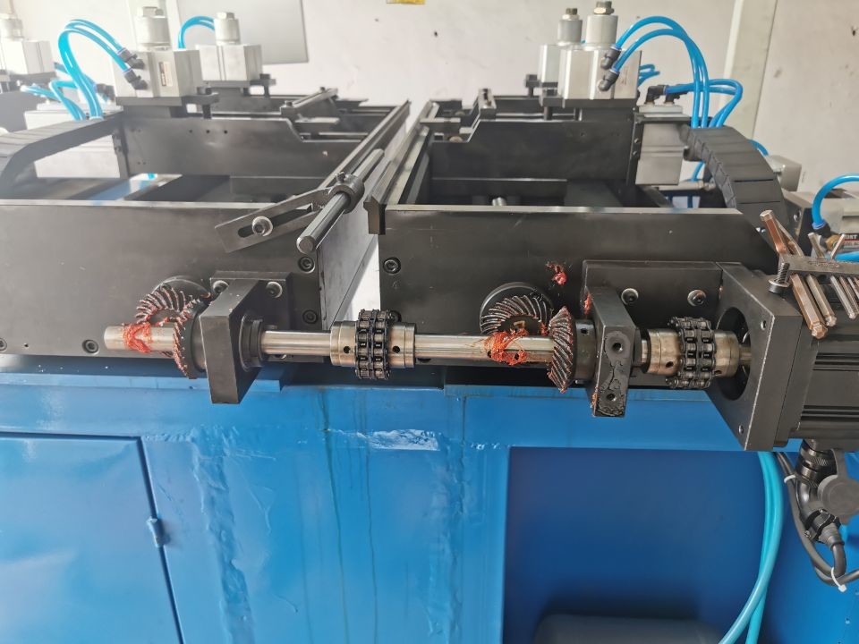 Tank Crimping Machine Aluminum Radiator Plastic Making Machine For Auto Industry