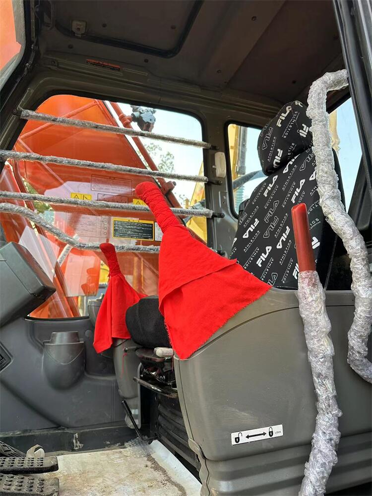 Used Hitachi Zx200 Excavator Japan Original Working Hours 810 Hydraulic Valve Original