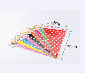 Color birthday party triangulation flag, the dot pure color paper small three jiao flag, cartoon birthday flag spot whol
