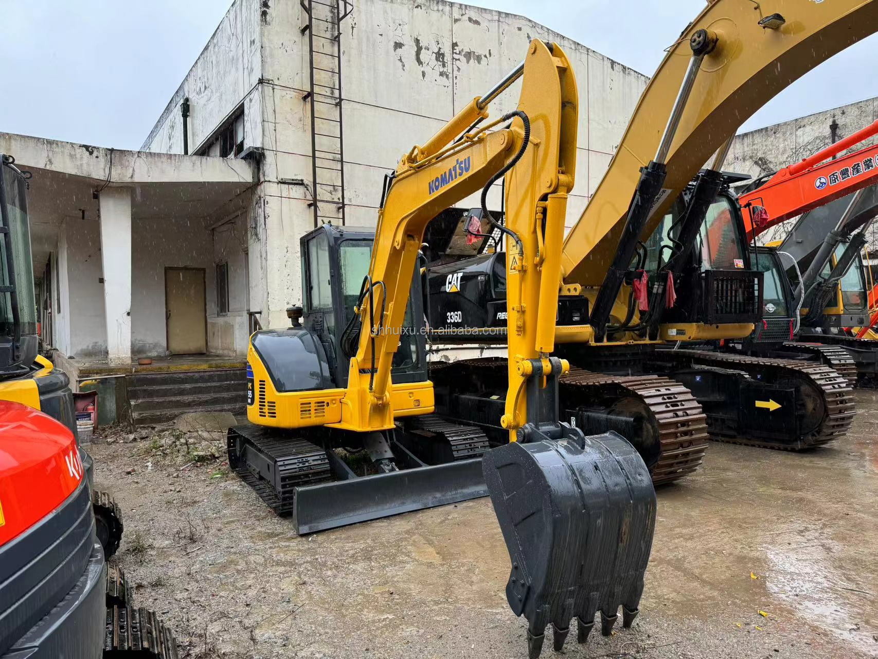 100%Japan machine used excavators Komatsu PC55 PC30 PC130 PC200/ secondhand excavator in low price