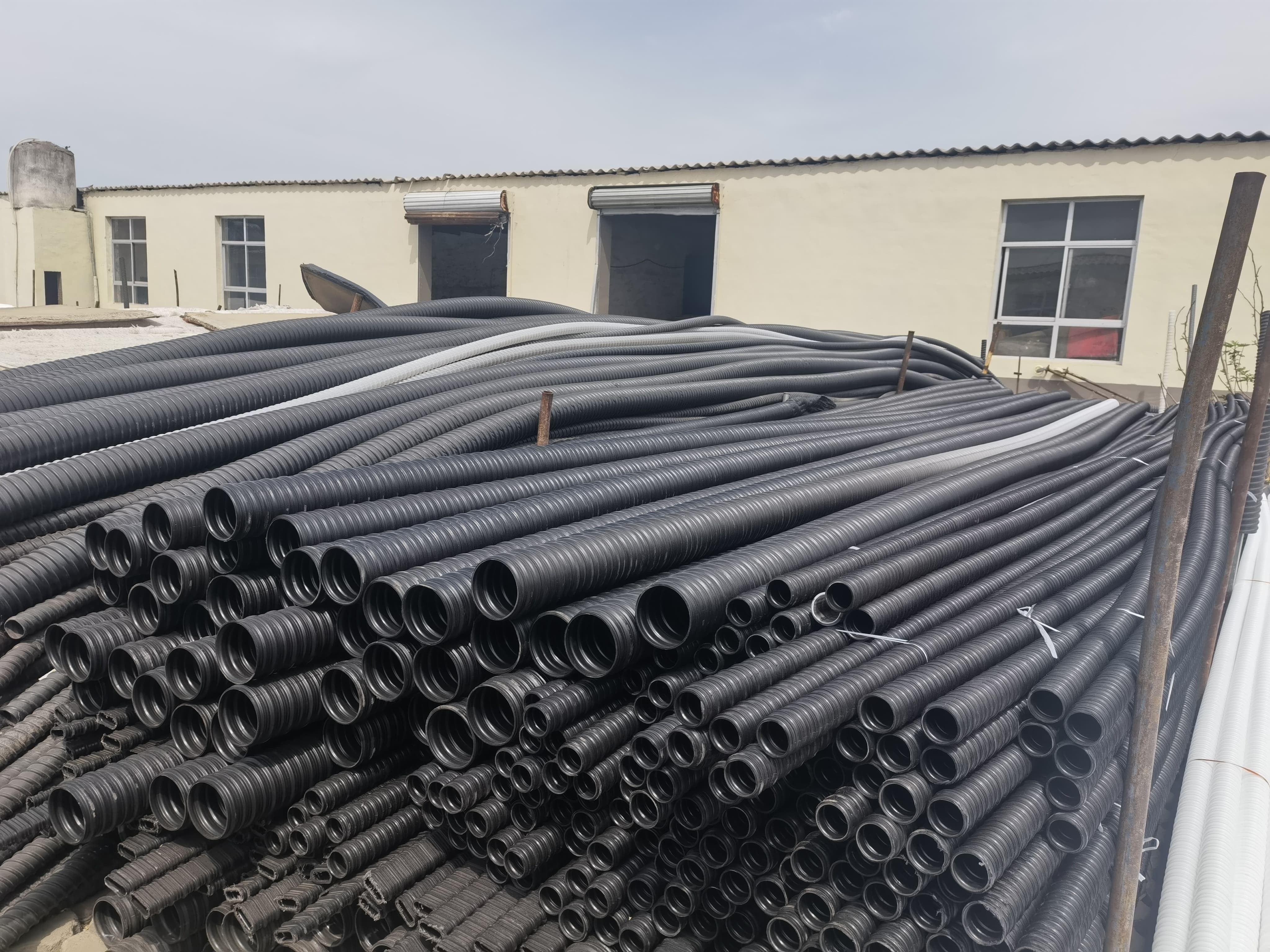45KW prestressed plastic corrugated pipe production equipment is energy-efficient and highly effective.