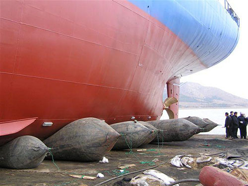 12 Layer Ship Lift Airbag Boat Lift Airbags 2.5m Dia 24m Length
