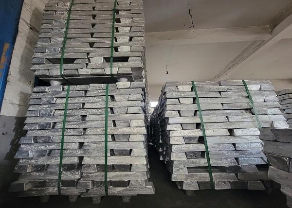 Buy cheap Metal 99.9% Magnesium Ingot For Aluminum 7.5kg Weight from wholesalers
