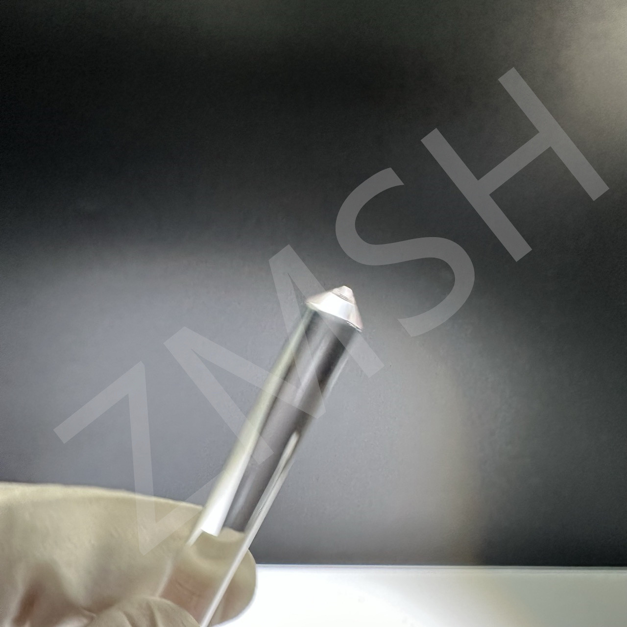 2inch Sapphire Wafer With Hole C-Plane Al2O3 Monocrystalline 9.0 Hardness