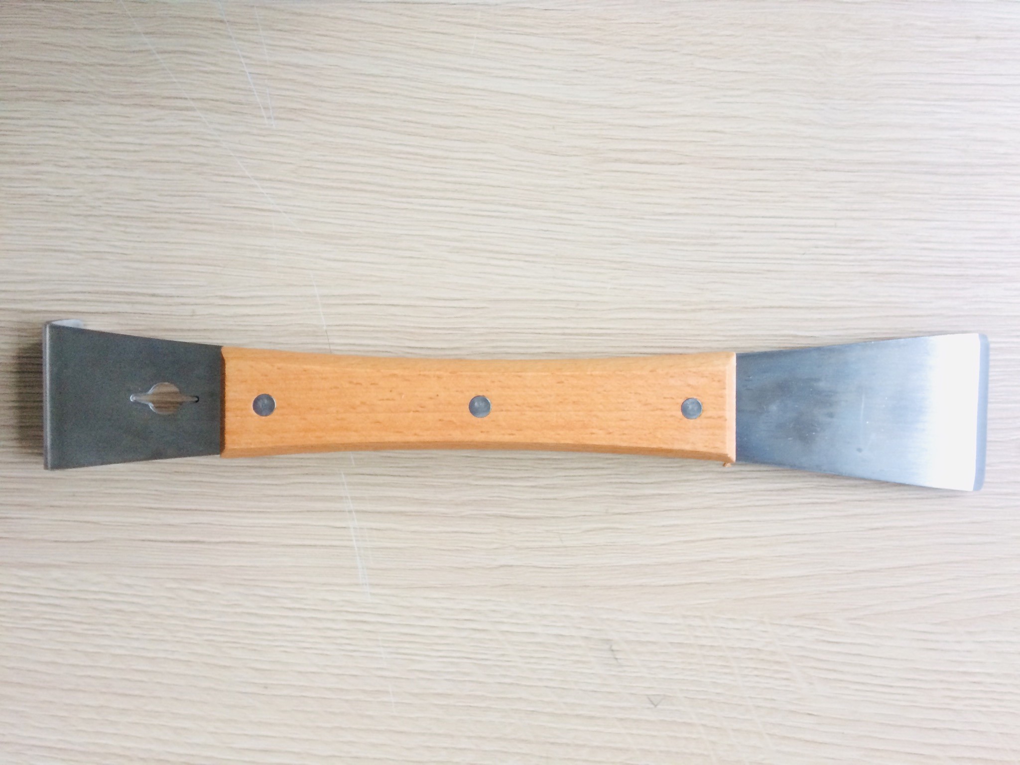 Wholesale Stainless Steel Bee Hive Equipment Wooden Handle Bee Hive Tool Scraper