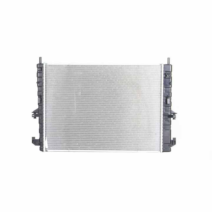 MG EZS Car Fitment Aluminum Radiator and Plastic Water Tank for ROEWE 550 MG 6 10001378