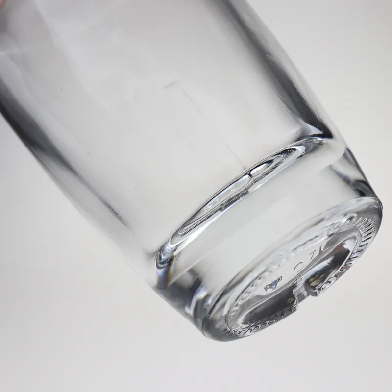 Glass Body Material Custom Glass Bottle for 700ml Super Flint Vodka Spirits Whisky Brandy