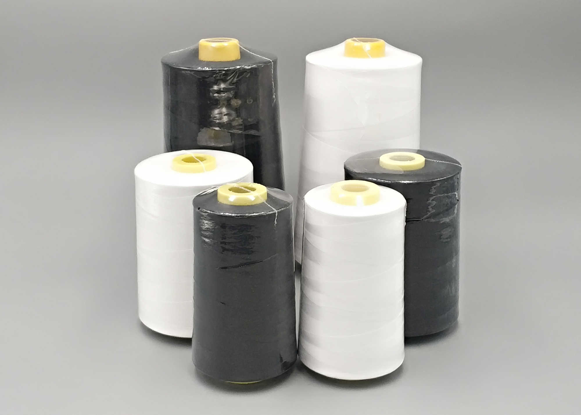 45/2 Different Colors Polyester Extra Strong Sewing Thread 3000 Yards Per Cone