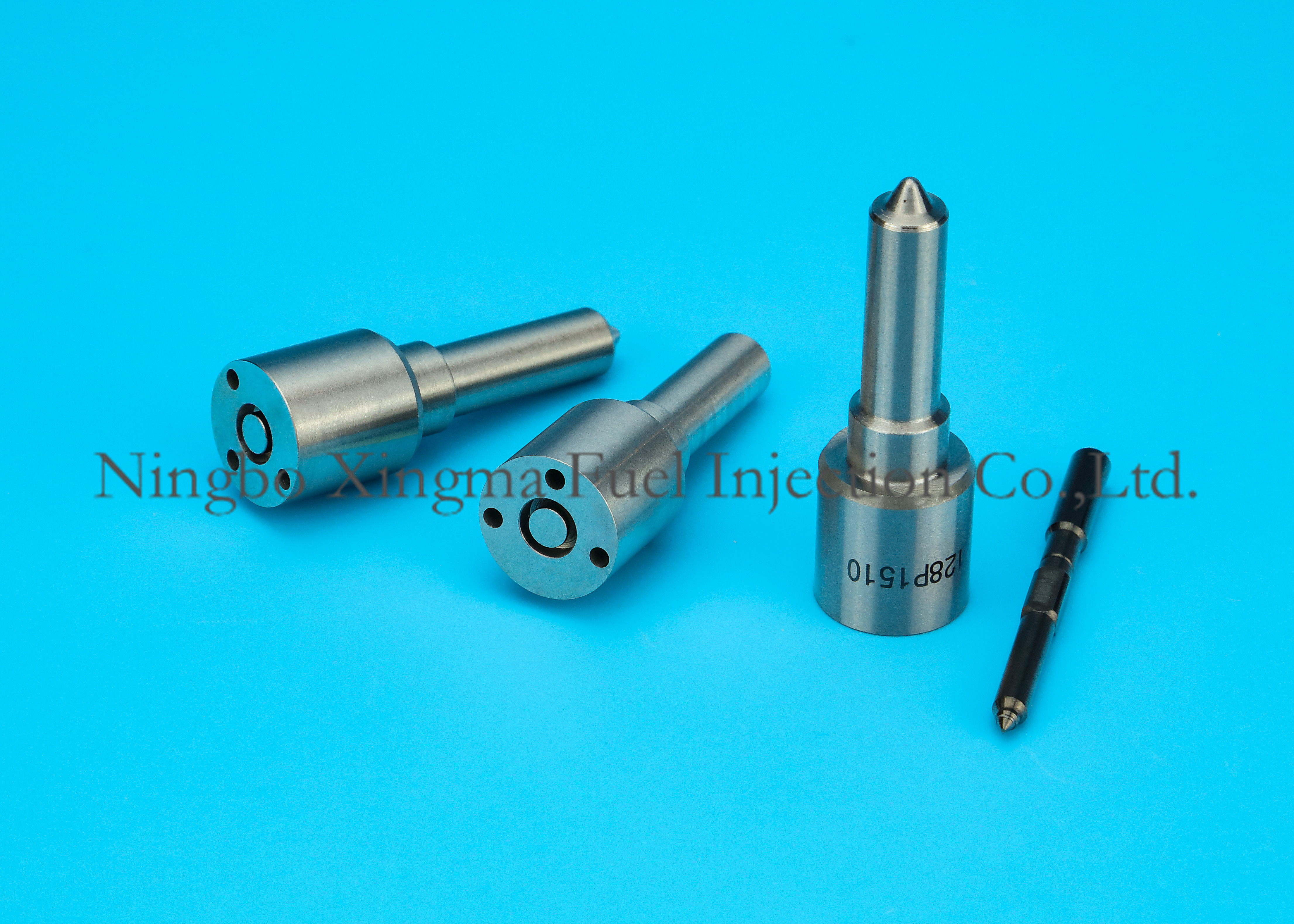 High Precision Fuel Injector Nozzle For Komatsu 0445120059 Low Emission