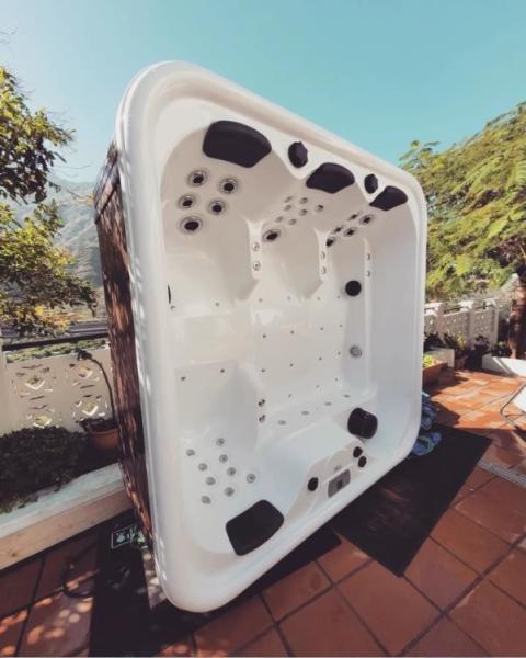 Buy cheap Freestanding Outdoor SPA Bathtub Air Jets Massage 5 Person SPA Hot Tub from wholesalers