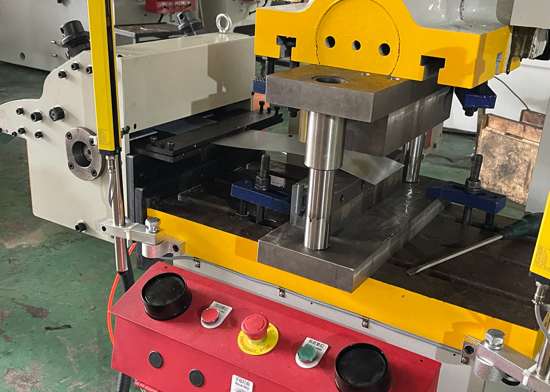 JH21-25 Small Pneumatic Punching Machine Stamping Workpiece Mold Customization With Feeder